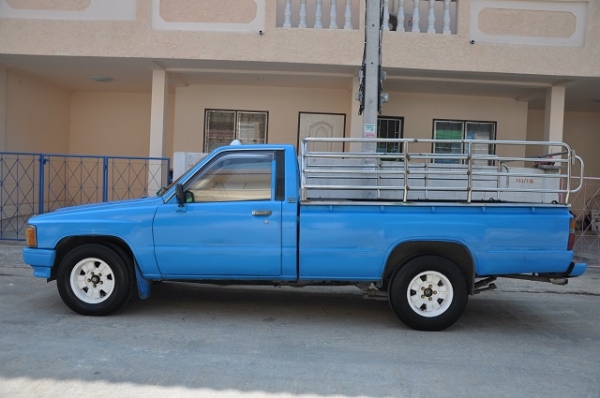 ขาย toyota hero LN56  เครื่อง 2Y 1800cc แห้งๆ เบนซินติดแก๊ส พร้อมใช้งาน