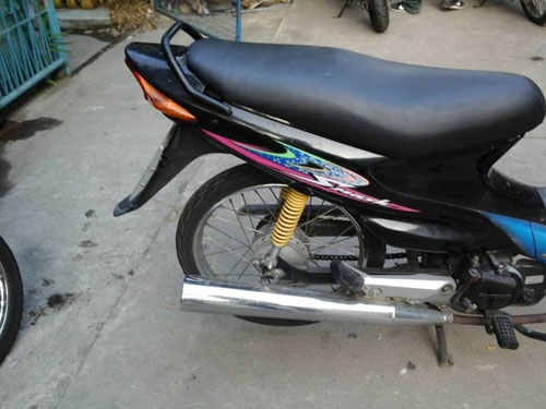 Smash ปี 47 รถบ้าน สวยมาก วิ่ง 8,000 กม.ไมล์แท้ๆ ชุดสีสวยสด เครื่องเดิม แน่นๆ เอกสารครบ