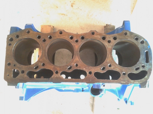 ขายเสื้อสูบรถไถฟอร์ด  FORD   6600