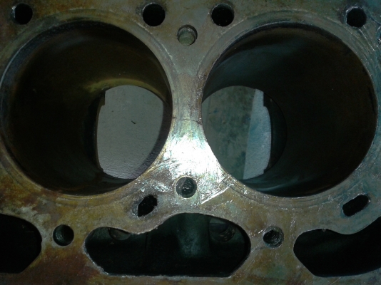 ขายเสื้อสูบรถไถฟอร์ด  FORD   6600