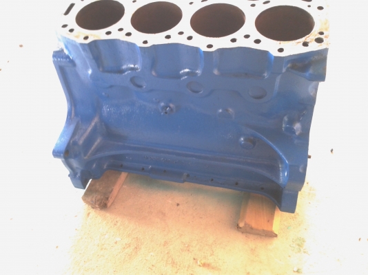 ขายเสื้อสูบรถไถฟอร์ด  FORD   6600