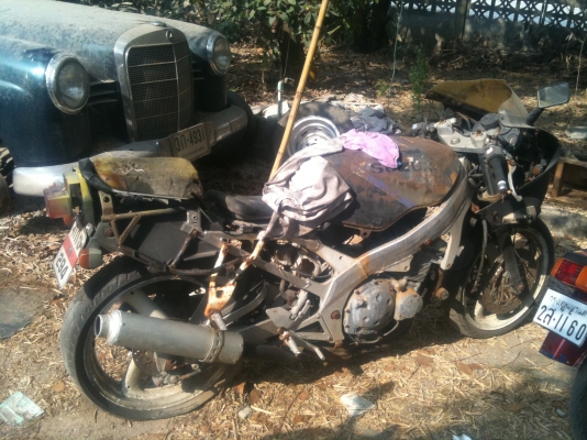 FZR 400 CC DELTABOX ทะเบียนแท้ ขับได้ ขาย 36,000 บาท