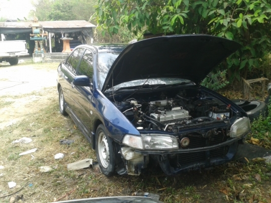 (จะหาเงินไปซื้อรถยก)ขายขาดทุน สดๆ59000บาททท้ายเบนซ์ปี96เครื่อง1800แท้โรงงานขี่ดีแอร์เย็นสีดีสอาดทั้งภายนอกภายในพร้อมใช้งาน(ใส่กันชนให้แล้ว)