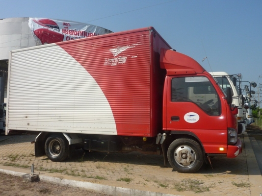 ขาย ISUZU NPR ตาเพชร 6 ล้อ พร้อมตู้แห้ง สภาพสวยๆครับ ขาย ISUZU NPR ตาเพชร 6 ล้อ พร้อมตู้แห้ง สภาพสวยๆครับ