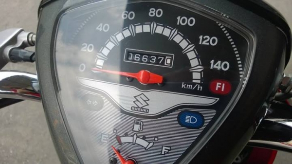 Suzuki LET 2013 วิ่งน้อย แดงเทา ขายราคาถูกๆ ลดได้เยอะ หลักพันบาท