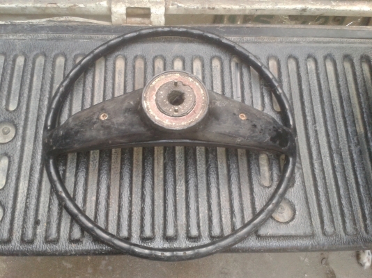 พวงมาลัย ดัชสัน 500 บาท