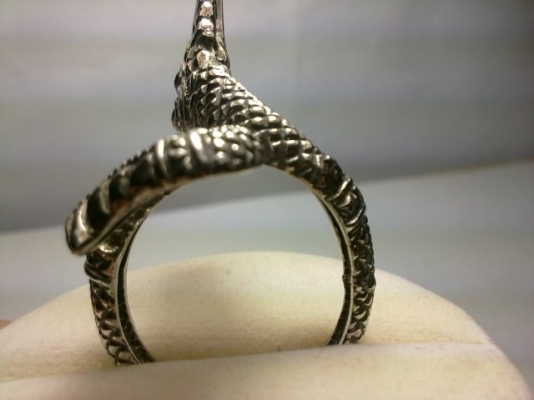 ขายสร้อยข้อมือและสร้อยคอเงิน