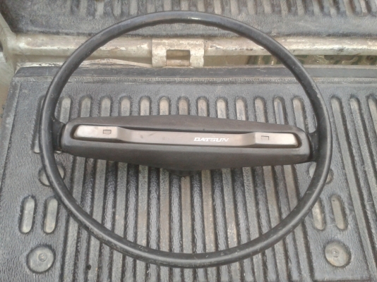 พวงมาลัย ดัชสัน 500 บาท