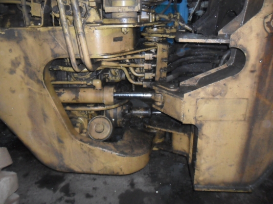 Catterpillar 936E เอวอ่อน ดิสหน้าหลัง ยางใหม่ พร้อมใช้