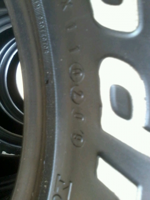 ขายยาง BF 245/70/16 ปี09