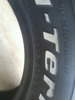 ขายยาง BF 245/70/16 ปี09