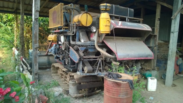 ขายรถเกี่ยวข้าว + สิบล้อเทเลอร์รถเกี่ยว สภาพพร้อมใช้งาน ขายคู่