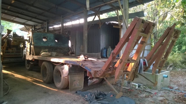 ขายรถเกี่ยวข้าว + สิบล้อเทเลอร์รถเกี่ยว สภาพพร้อมใช้งาน ขายคู่