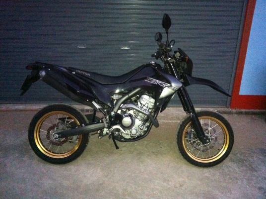 ธารนนทบุรี//ขาย honda crf250 ปี2013 สวยๆเดิมๆ ราคา125,000บาท ทะเบียนแท้