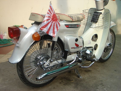 ขาย C 70 เครื่องเดิม สีขาว สวยๆ ซื้อไปขับได้เลย