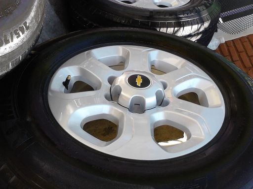 แม็ก Chevrolet Corolado 16 พร้อมยาง มิชลิน 245-70-16 ปี10 สภาพแม็กสวยเดิม