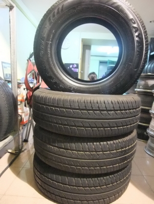 ยาง deestone 205/70/15 ปี13 สภาพสวยเว่อ
