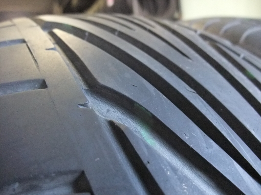 ยาง toyo 205/55/16 ปี10 มีคู่เดียว ยาง toyo 205/55/16 ปี10 มีคู่เดียว