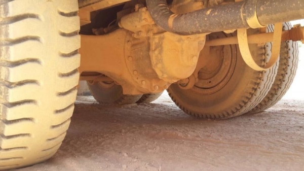 รถฮีโน่ 10 ล้อดั้ม FM3M  240 แรงม้า. ปี 39   สนใจติดต่อ 081 - 6079515