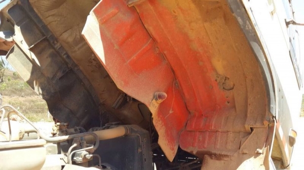 รถฮีโน่ 10 ล้อดั้ม FM3M  240 แรงม้า. ปี 39   สนใจติดต่อ 081 - 6079515