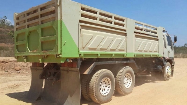 รถฮีโน่ 10 ล้อดั้ม FM3M  240 แรงม้า. ปี 39   สนใจติดต่อ 081 - 6079515