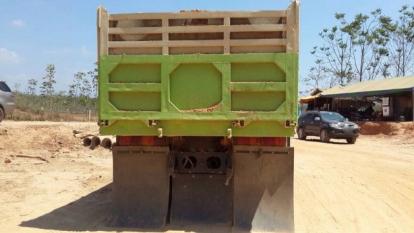 รถฮีโน่ 10 ล้อดั้ม FM3M  240 แรงม้า. ปี 39   สนใจติดต่อ 081 - 6079515