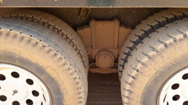 รถฮีโน่ 10 ล้อดั้ม FM3M  240 แรงม้า. ปี 39   สนใจติดต่อ 081 - 6079515