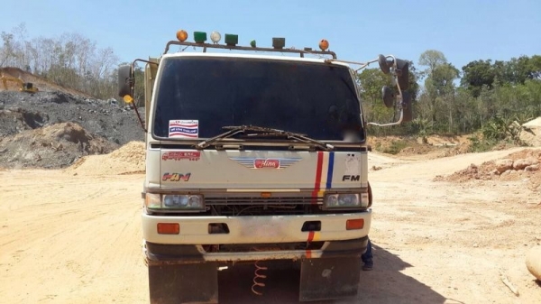 รถฮีโน่ 10 ล้อดั้ม FM3M  240 แรงม้า. ปี 39   สนใจติดต่อ 081 - 6079515