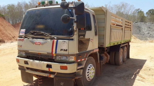 รถฮีโน่ 10 ล้อดั้ม FM3M  240 แรงม้า. ปี 39   สนใจติดต่อ 081 - 6079515