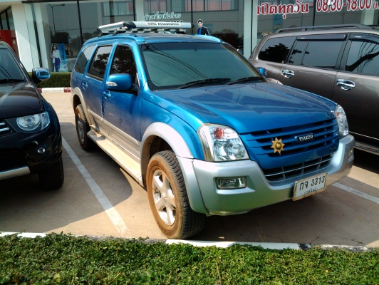 ขาย MU-7 ปี 48 เครื่อง 3.0 เกียร์ธรรมดา รถเครื่องดี พร้อมใช้งาน