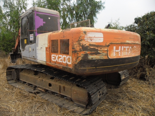 ขายรถแบคโฮ HITACHI EX 200-2 เอกสารใบแจ้งจำหน่ายโซ่หนาไฟฟ้าเต็มเอวแน่นบูมอามไม่มีปะแอร์เย็นฉ่ำทำงานดีไม่มีโลด