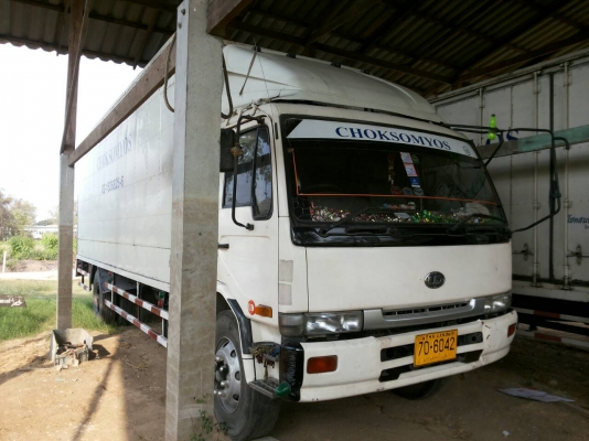 รถบรรทุก NISSAN 6 ล้อใหญ่ ปี 46 ราคา 660,000 บ.