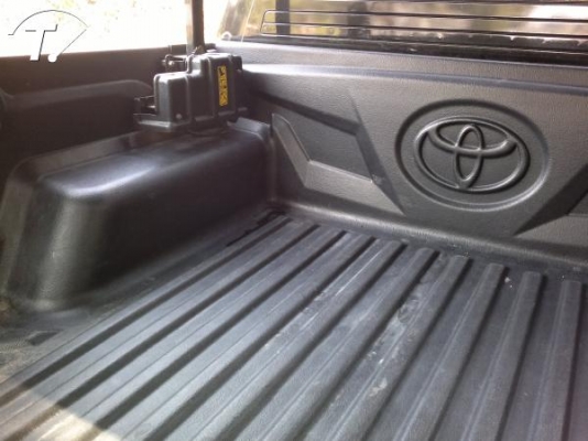 HILUX VIGO 2.5 E DOUBLE CAB PRERUNNER
