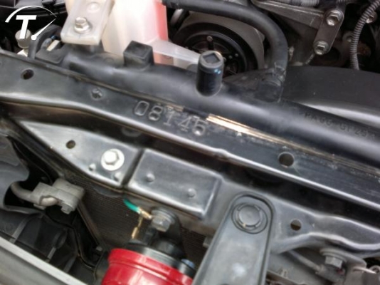 HILUX VIGO 2.5 E DOUBLE CAB PRERUNNER