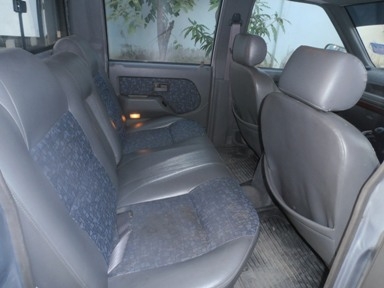 ต้องการขายรถกระบะ Isuzu  4ประตู  ดราก้อนอาย-ไทยรุ่ง  ปี 2000  เครื่องยนต์ 2500 เทอร์โบ  สีบรอนซ์เงิน  เกียร์ธรรมดา  ดูแลดีมาก ไม่เคยชน  ราคา  220,000 บาท  สนใจติดต่อ ทวีศักดิ์ (081)948-6601