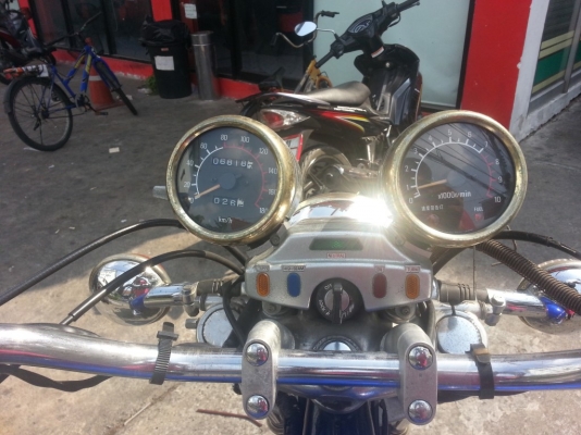 **วุฒินนบุรี** ขาย ยามาฮ่า วีราโก้ 750cc. สภาพเดิมมากรถประกอบใหม่ๆวิ่งมาแค่ 5xxxเท่านั้นคับ