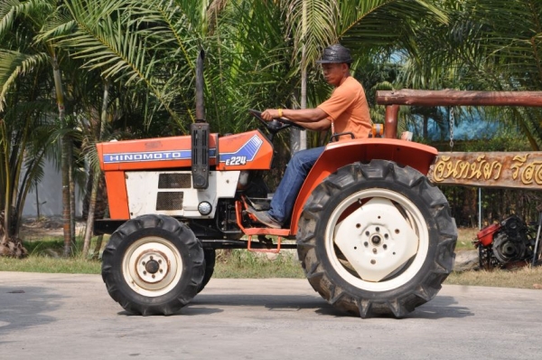 ขายรถไถ HINOMOTO 4WD 24แรง สภาพสวยเดิมญี่ปุ่นไม่เคยใช้งานในไทย 99,000 บาท