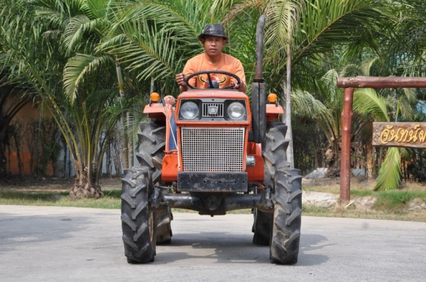 ขายรถไถ HINOMOTO 4WD 24แรง สภาพสวยเดิมญี่ปุ่นไม่เคยใช้งานในไทย 99,000 บาท