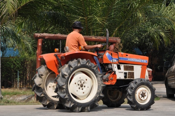 ขายรถไถ HINOMOTO 4WD 24แรง สภาพสวยเดิมญี่ปุ่นไม่เคยใช้งานในไทย 99,000 บาท