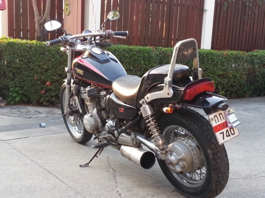 **วุฒินนบุรี**ขาย ELIMINATOR 400cc. สภาพสวยเดิมเครื่องดีพร้อมใช้เอกสารมีสำเนาทะเบียน