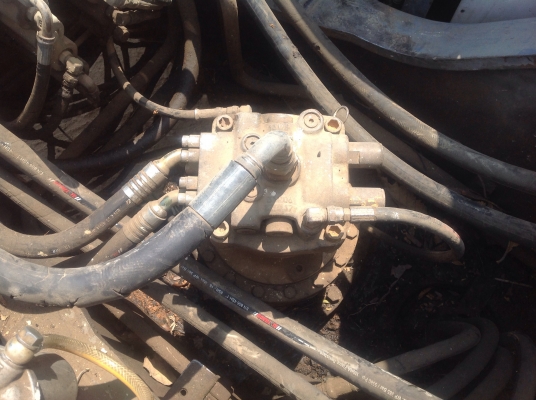 ขายรถแบคโฮ  SUMITOMO  SH200 A1  สภาพเดิม ดูแลเป็นอย่างดี