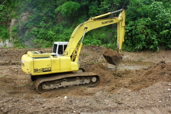 ขายรถแบคโฮ  SUMITOMO  SH200 A1  สภาพเดิม ดูแลเป็นอย่างดี