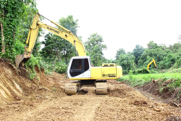 ขายรถแบคโฮ  SUMITOMO  SH200 A1  สภาพเดิม ดูแลเป็นอย่างดี