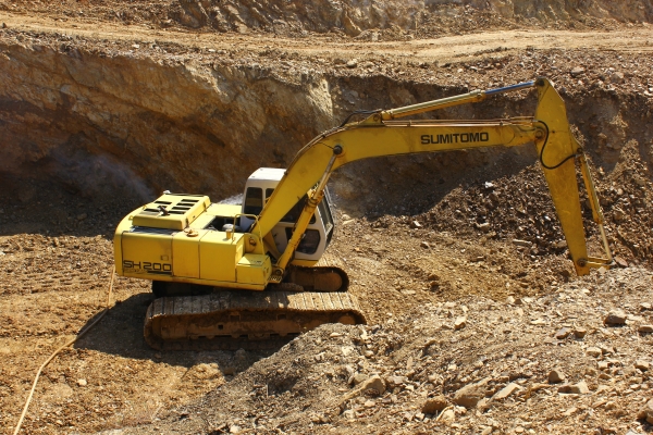 ขายรถแบคโฮ  SUMITOMO  SH200 A1  สภาพเดิม ดูแลเป็นอย่างดี