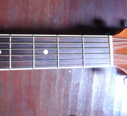 ขายกีต้าโปร่งไฟฟ้า 2300