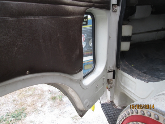 ISUZU-ร๊อคกี้-6BF1-5.30เมตร-รถห้าง-สภาพสวยพร้อมใช้--ราคา350.000.--