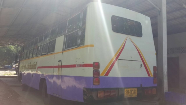 ขายรถบัสพัดลม HINO เครื่อง 6BG1 175 แรงม้า 40 ที่นั่ง คัสซี BX320-40842 ราคา 320000