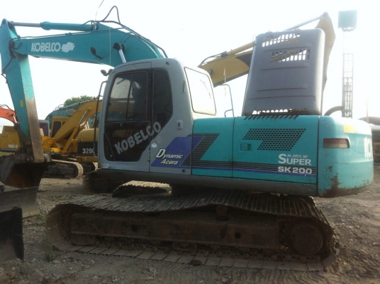 ขายรถแมคโครKOBELCO SK200YN09 ไฟฟ้าครบ สนใจติดต่อ บอย 085-156-2314