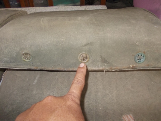 m601 ขายเปาะรองนั่งจี๊ปเดิมๆรูระปายทองเหลืองแท้ๆหายาก