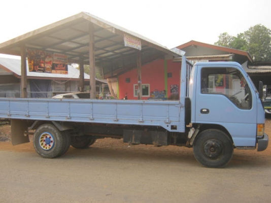 รถ6ล้อ  NPR 120แรง